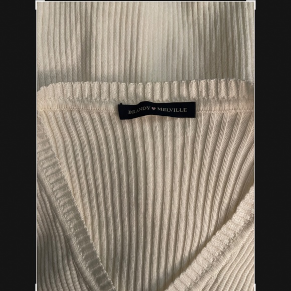 Brandy Melville White Milena Sweater - Picture 6 of 10